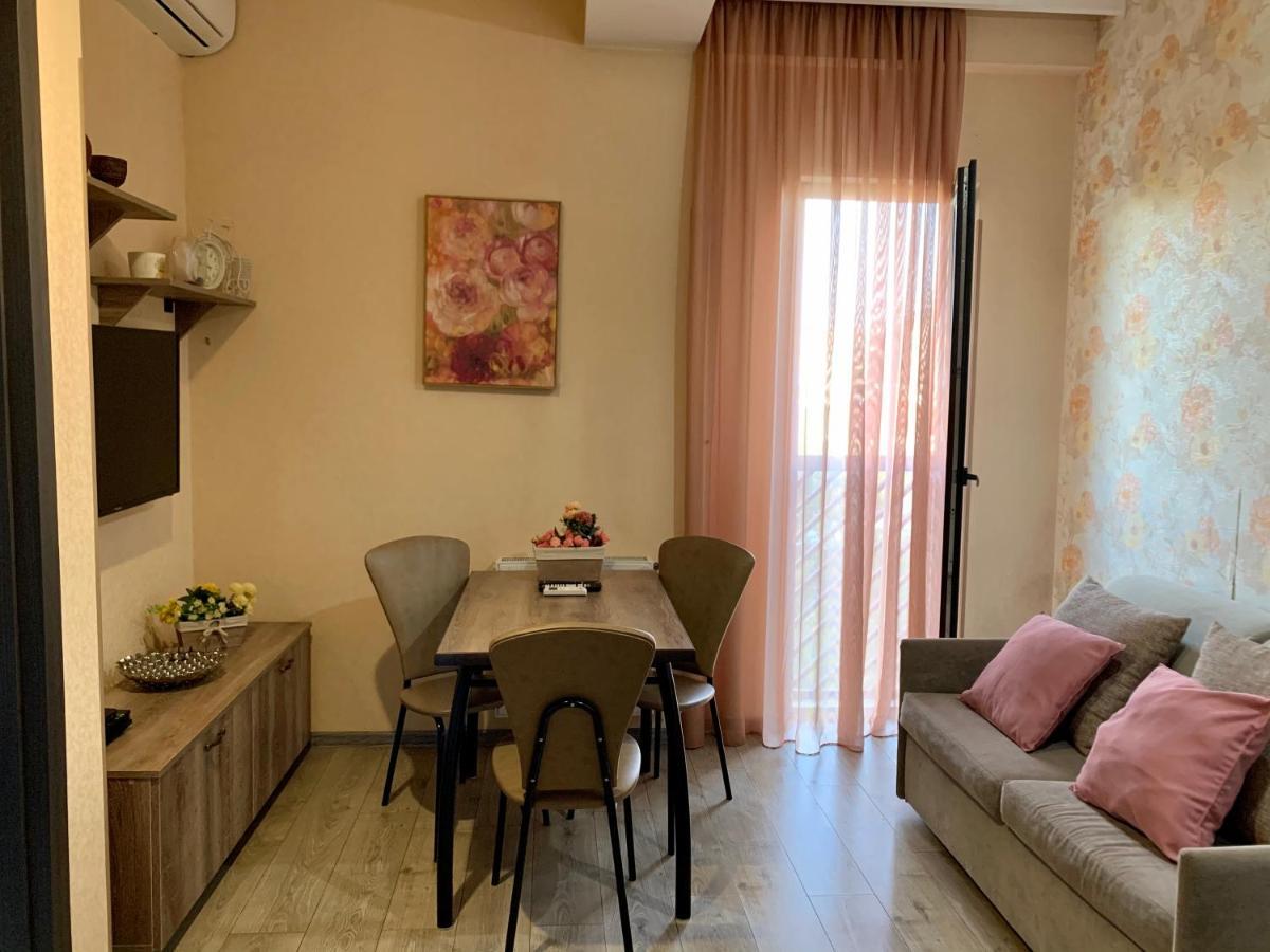 Lech Kachinski Apartment 3 Tiflis Dış mekan fotoğraf