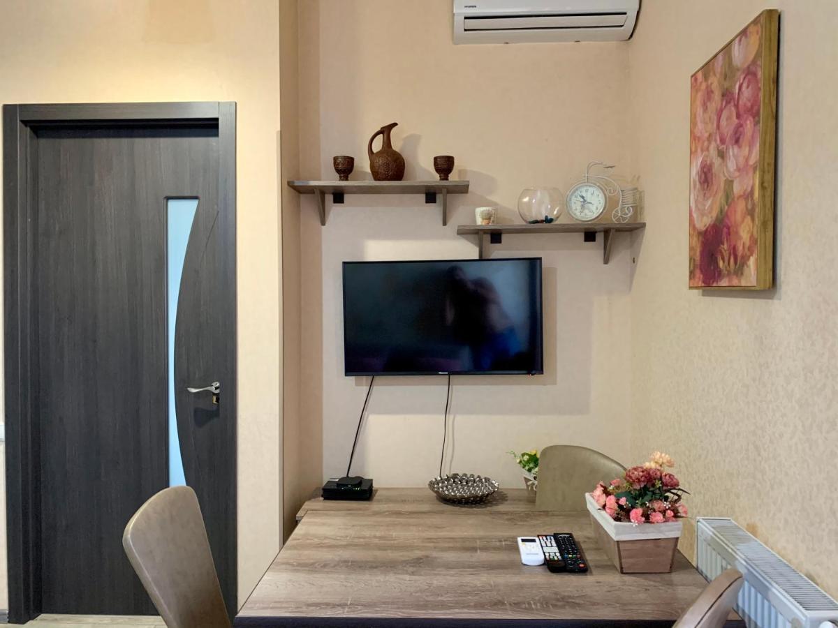 Lech Kachinski Apartment 3 Tiflis Dış mekan fotoğraf